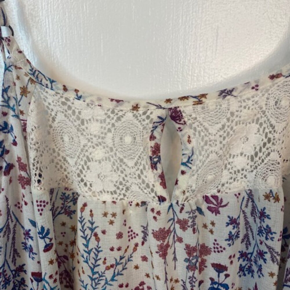Rewind off the shoulder white red and blue blouse - Picture 11 of 13